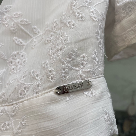 White GUESS Crop Top - Picture 3 of 4